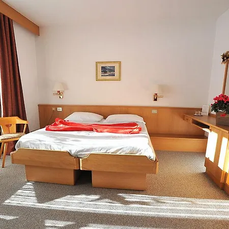 Derby Szálloda 3*