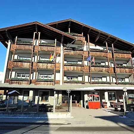 Derby Hotel 3*